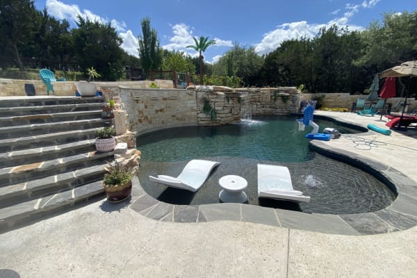 House sit in Austin, TX, US