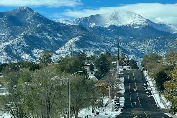 House sit in Colorado Springs, CO, US
