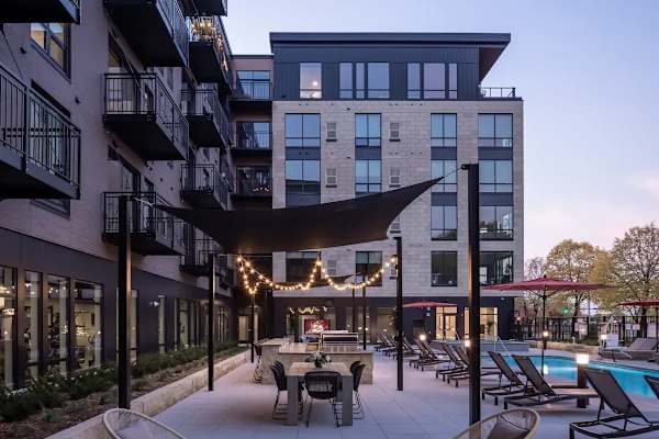 House sit in Minneapolis, MN, US