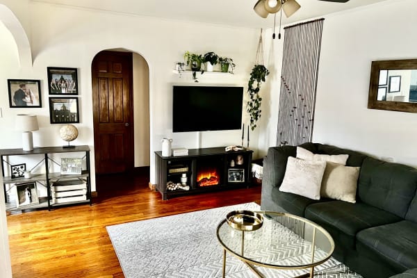 House sit in Des Moines, IA, US