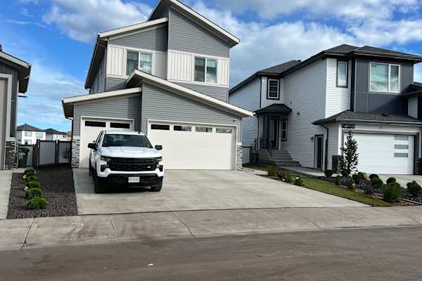 House sit in Leduc, AB, Canada