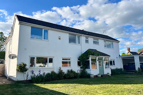 House sit in Warwick, United Kingdom