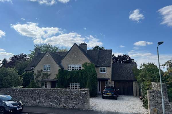 House sit in Cirencester, United Kingdom