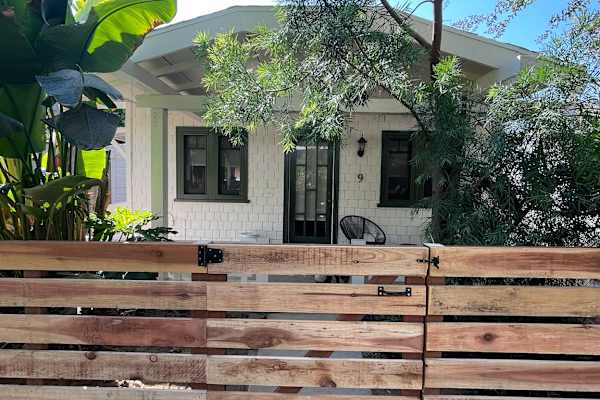 House sit in Pasadena, CA, US