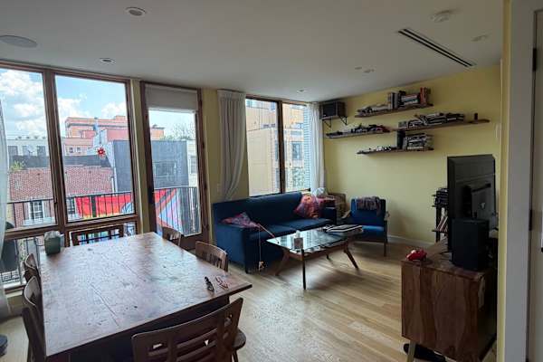 House sit in Brooklyn, NY, US