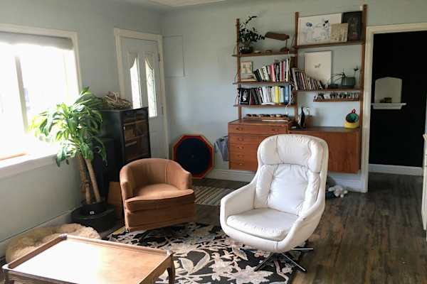 House sit in Victoria, BC, Canada