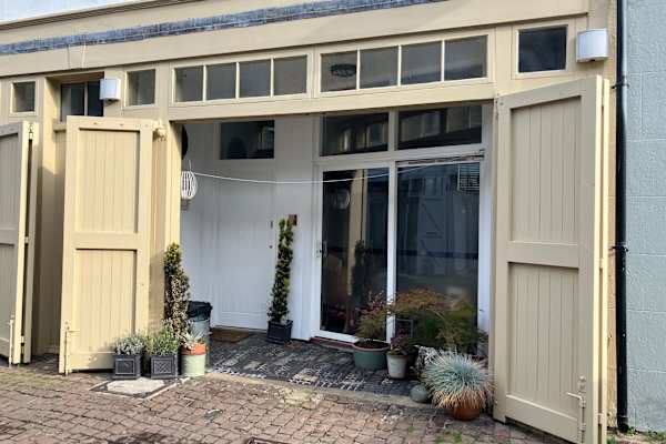 House sit in Brighton, United Kingdom