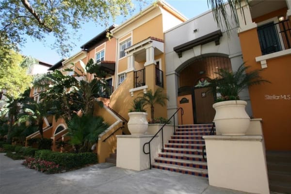 House sit in St. Petersburg, FL, US