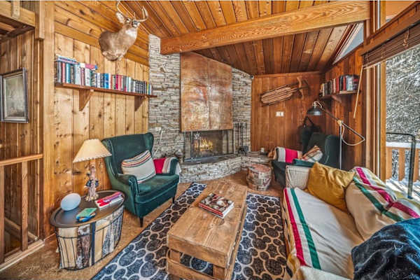 House sit in Canmore, AB, Canada