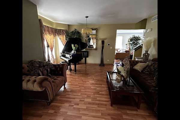 House sit in Joliet, IL, US