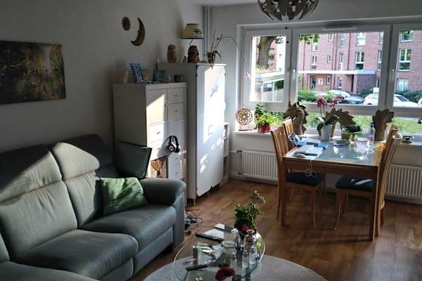 House sit in Hamburg, Germany