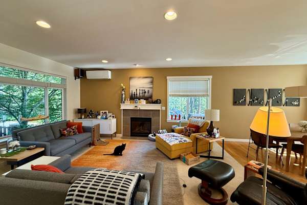 House sit in Bellevue, WA, US