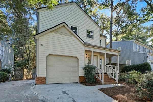 House sit in Tucker, GA, US