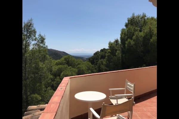 House sit in Serra, Spain