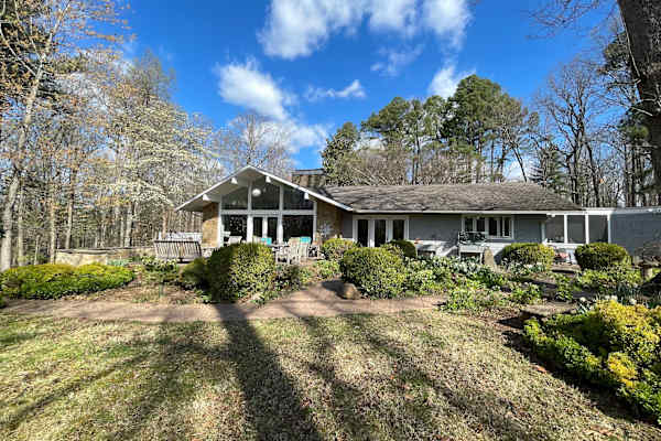 House sit in Charlottesville, VA, US