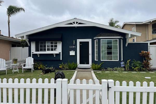 House sit in Huntington Beach, CA, US