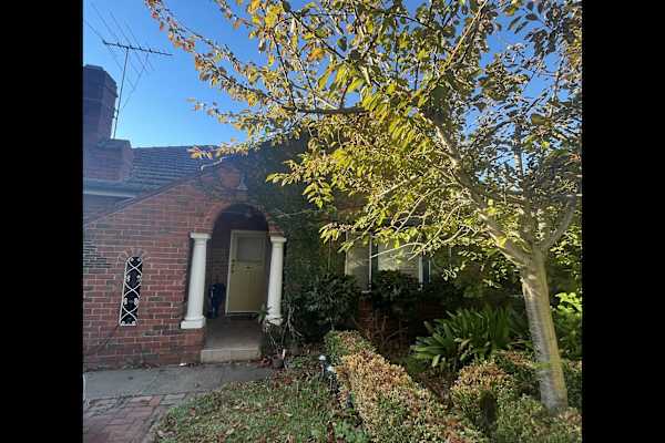 House sit in Melbourne, VIC, Australia