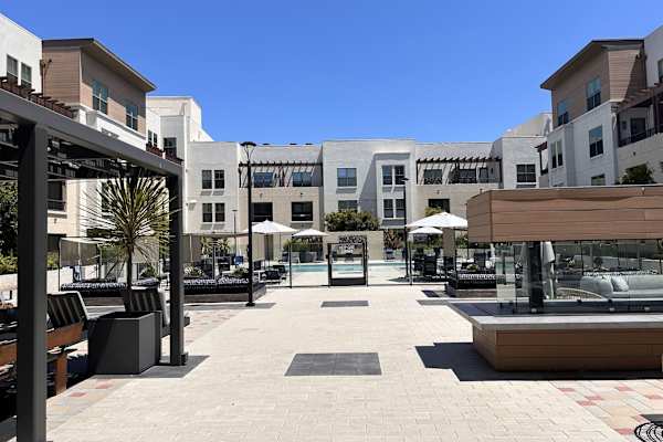 House sit in Burlingame, CA, US