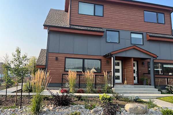 House sit in Jasper, AB, Canada