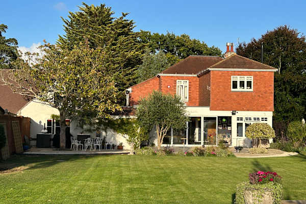 House sit in Henfield, United Kingdom