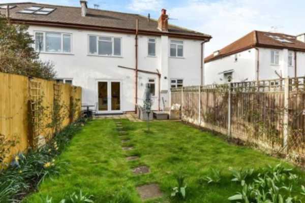 House sit in Twickenham, United Kingdom