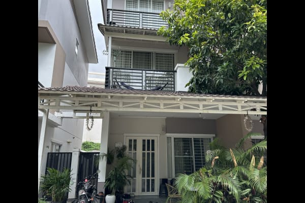 House sit in Phnom Penh, Cambodia