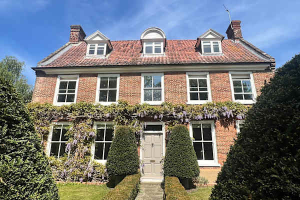 House sit in Coltishall, United Kingdom