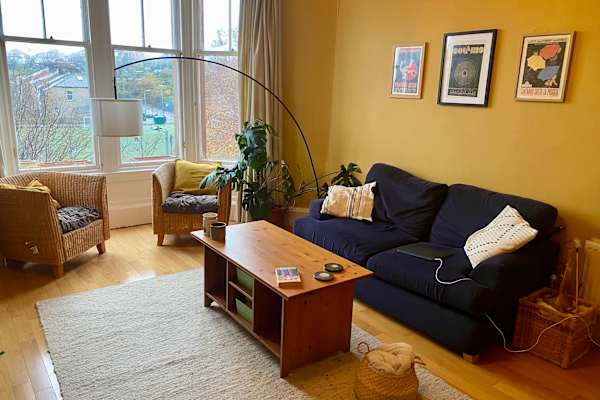 House sit in Glasgow, United Kingdom