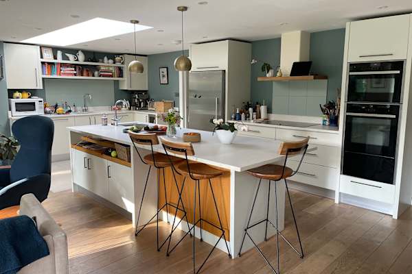 House sit in Claygate, United Kingdom