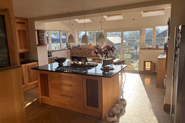 House sit in Cardiff, United Kingdom