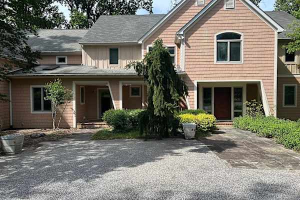 House sit in Baltimore, MD, US