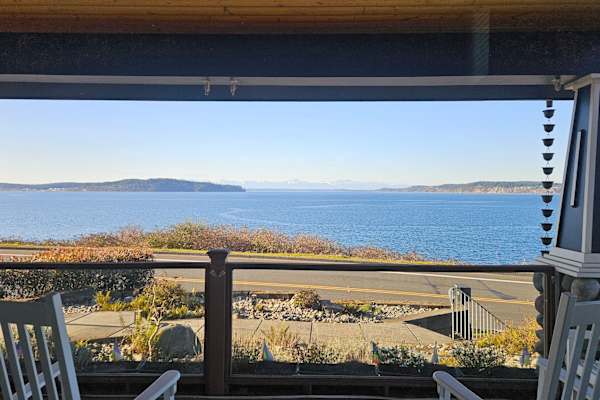 House sit in Steilacoom, WA, US