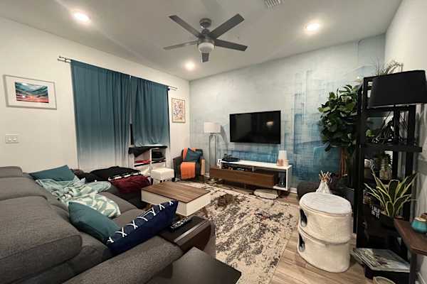 House sit in Lake Hart, FL, US