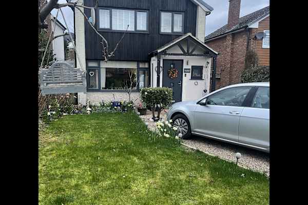 House sit in Chesterfield, United Kingdom