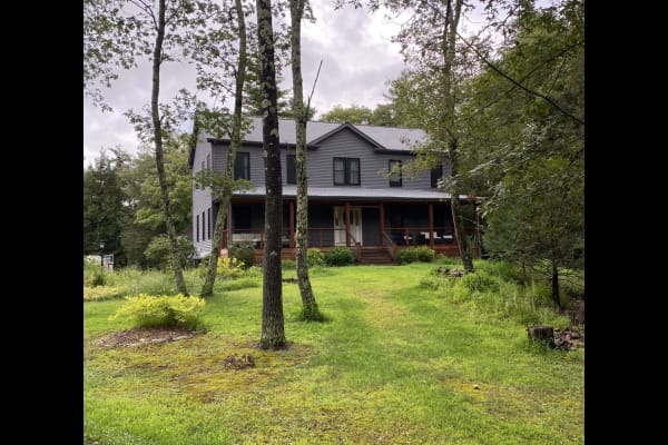 House sit in Saugerties, NY, US