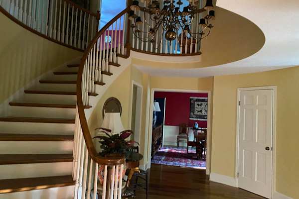 House sit in Chagrin Falls, OH, US