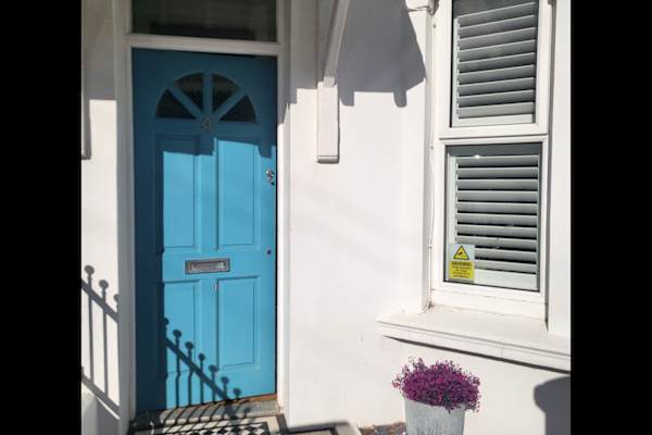 House sit in Brighton, United Kingdom