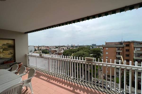 House sit in Rome, Italy