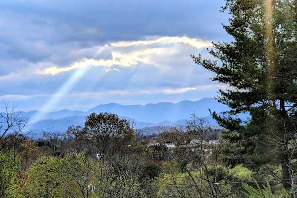 House sit in Weaverville, NC, US