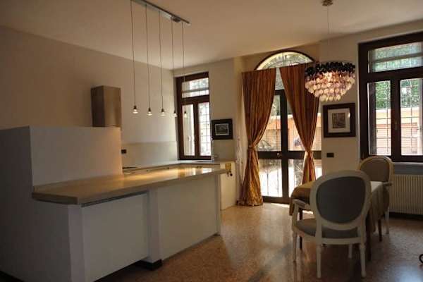 House sit in Vicenza, Italy