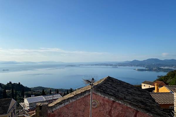 House sit in Spartýlas, Greece