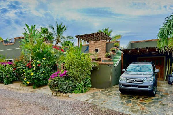 House sit in Todos Santos, Mexico