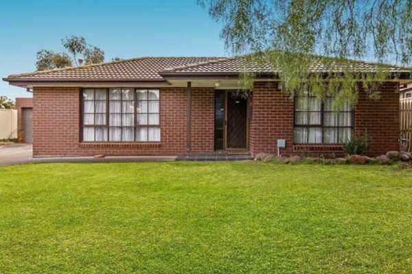 House sit in Bacchus Marsh, VIC, Australia
