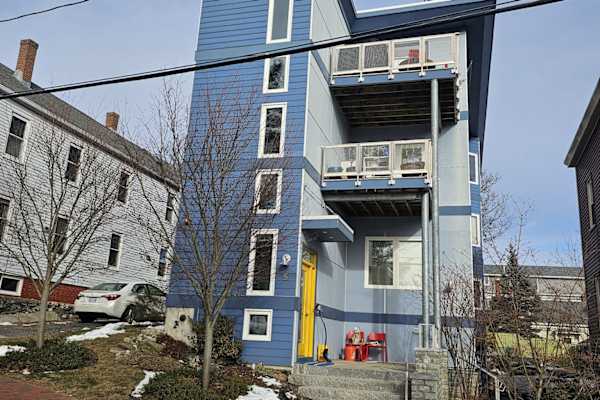 House sit in Portland, ME, US