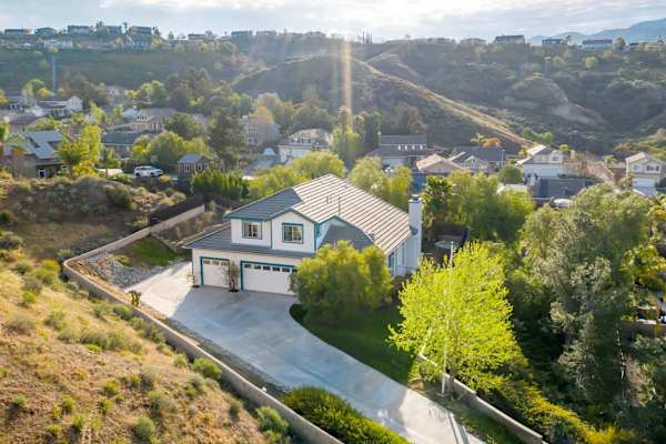 House sit in Santa Clarita, CA, US