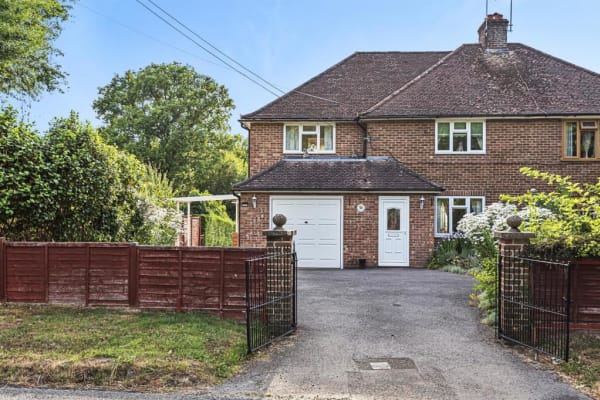 House sit in Midhurst, United Kingdom