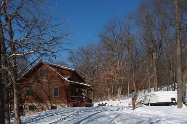 House sit in Winterset, IA, US