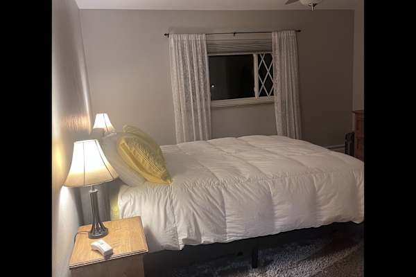 House sit in Lakewood, CO, US