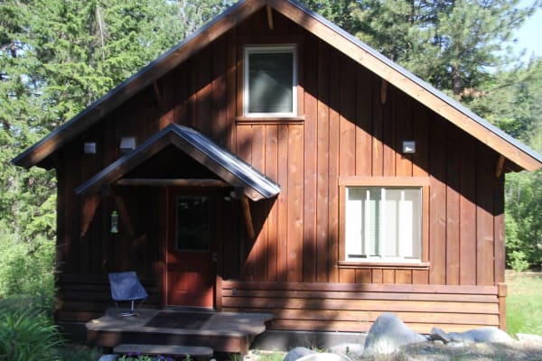 House sit in Mazama, WA, US