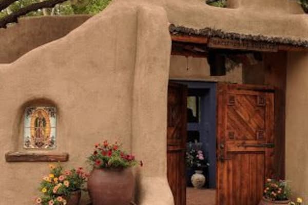 House sit in Nambe, NM, US